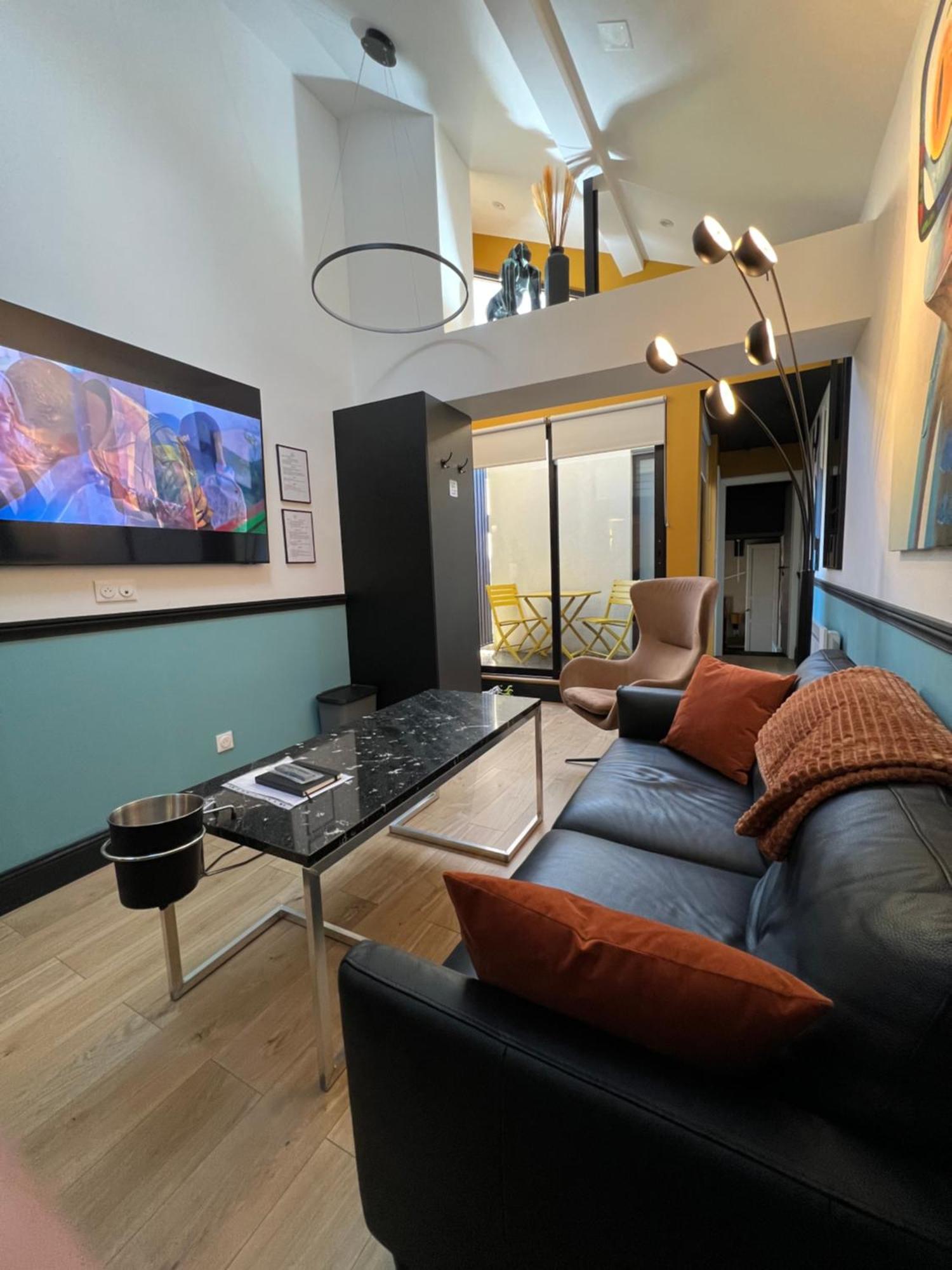 Les Suites De Stanislas Jacuzzi & Spa Nancy Esterno foto